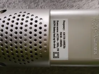 Radio despertador con proyector de hora