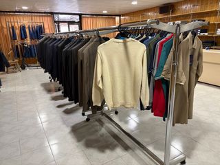 Percheros de tienda de ropa