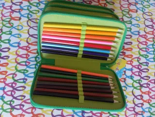 NUEVO !!! ESTUCHE 3 COMPARTIMENTOS. FÚTBOL