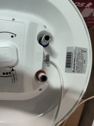 Termo eléctrico Ariston Lydos R 50L