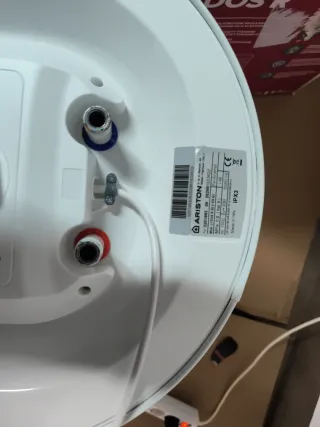 Termo eléctrico Ariston Lydos R 50L