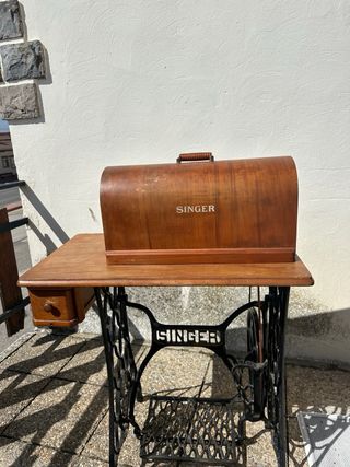 Máquina de coser Singer antigua