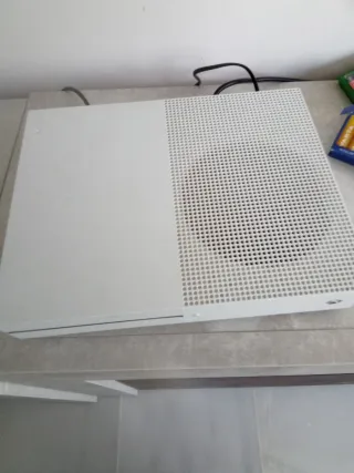 Xbox One S Blanca con mandos y fc26