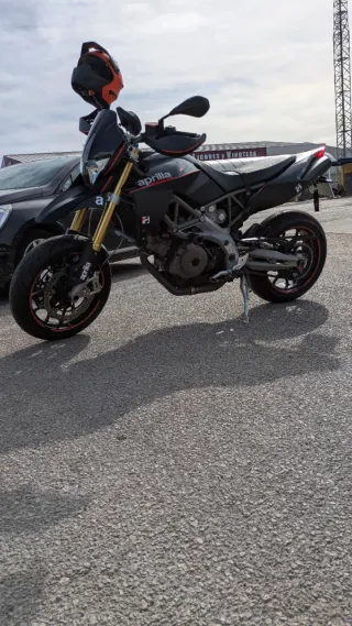 Aprilia Dorsoduro 750 Supermotard