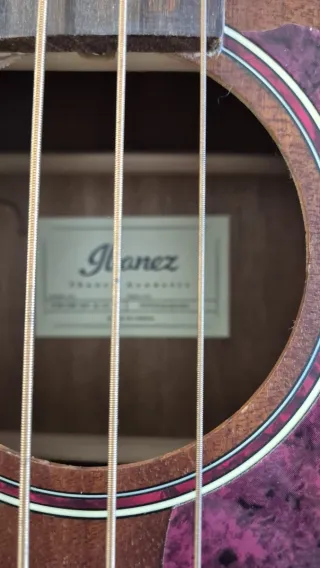 Bajo Acústico Ibanez
