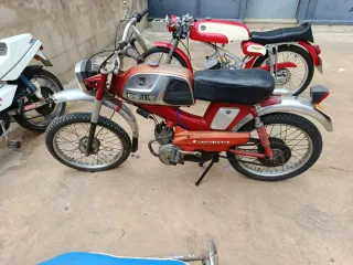 Mobilette Campera Roja y Plata