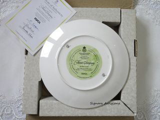 Piatto in porcellana Royal Worcester. Cane gattino