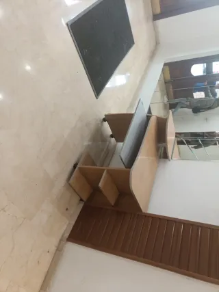 Mesa de escritorio madera y metal