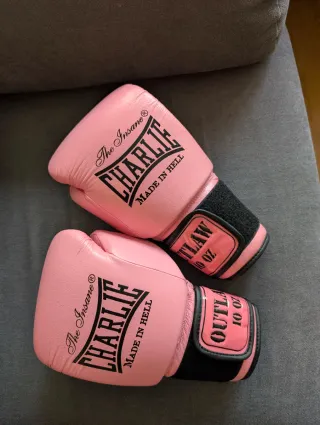 Guantes y vendas de boxeo Charlie
