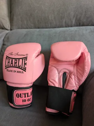 Guantes y vendas de boxeo Charlie