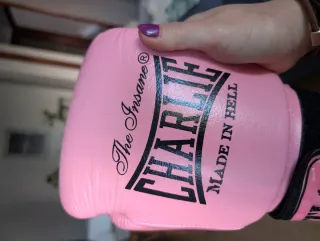 Guantes y vendas de boxeo Charlie