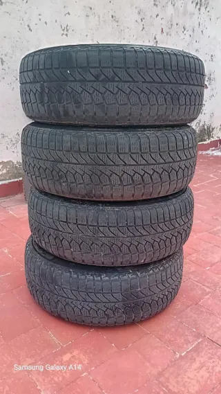 Llantas de aleación plateadas