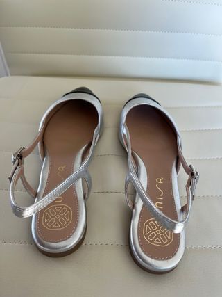 Bailarinas Unisa destalonadas punta negra