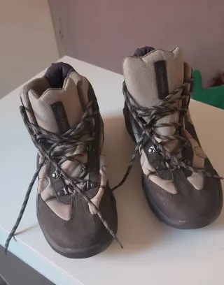 Botas Quechua Talla 41 (Usadas 2 veces)