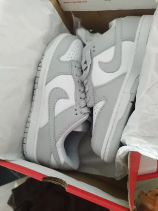 Nike Dunk High Gris y Blanco