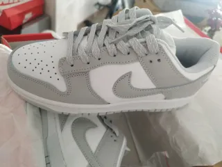 Nike Dunk High Gris y Blanco