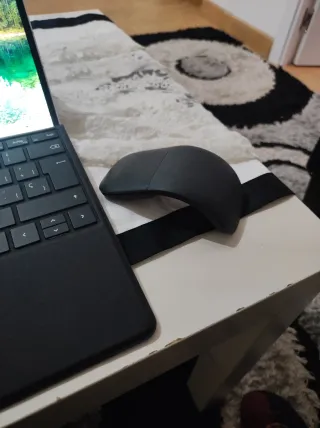 Microsoft Surface Pro 9 + Teclado + Ratón