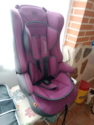 Silla de coche Babyauto púrpura