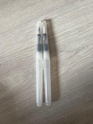 Maletín de pinturas acuarelas y pinceles