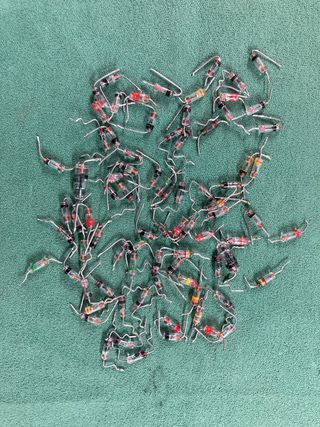 Lote 81 Diodos de germanio