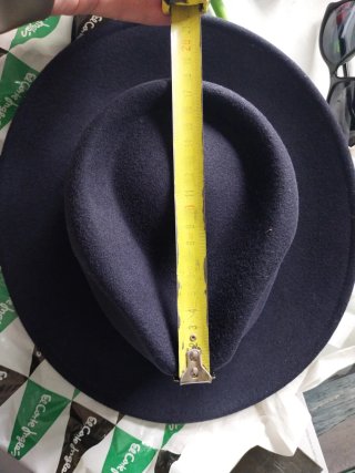 Sombrero de caballero azul. Sin estrenar.