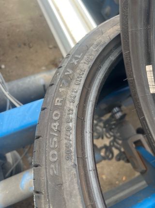 Neumático usado 205/40 R17 84Y Usados