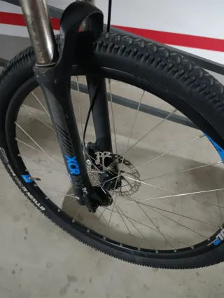 Bicicleta Bwin MTB Negra y Azul