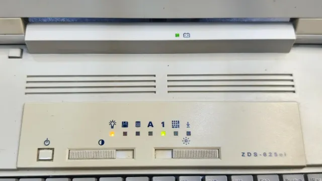 Portátil RETRO Zenith Data Systems ZDS-625nl i386