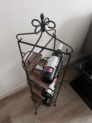 Botellero forja y mimbre 14 botellas