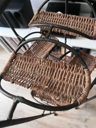 Botellero forja y mimbre 14 botellas