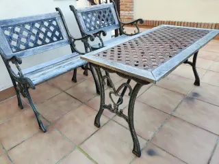 Conjunto jardín forja y madera