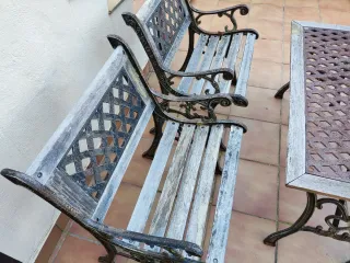 Conjunto jardín forja y madera