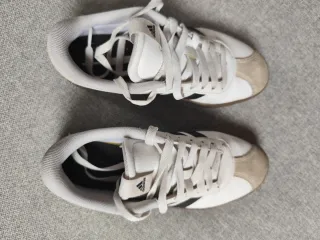 Zapatillas Adidas VLCourt Blancas y negras