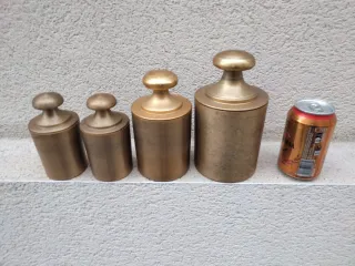 Bote bronce antiguo pesa balanza especias retro