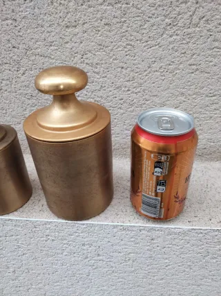 Bote bronce antiguo pesa balanza especias retro