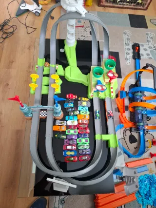 Lote Pistas y Coches Hot Wheels