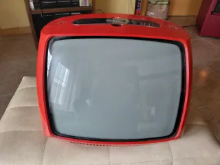 Televisor Vintage Inter Rojo
