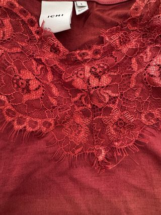 Top Ichi con encaje color caldera (naranja oscuro