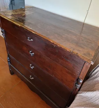 Cómoda antigua madera maciza