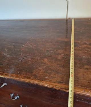 Cómoda antigua madera maciza