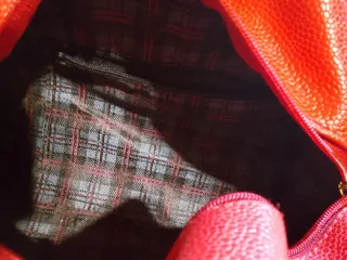 Borsa a sella rossa con fiore