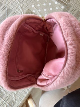 Mochila peluda niña