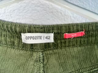 Pantalón pana verde Opposite talla 42