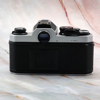 Cámara Nikon FM2 + Objetivo 50mm f/1.4