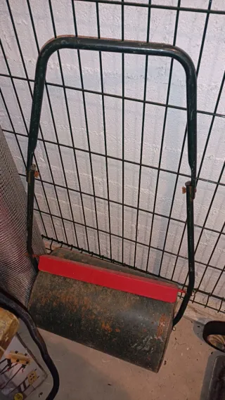 Rodillo manual para césped