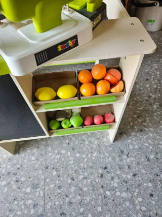 Supermercado infantil con caja registradora