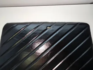 Funda portátil acolchada MNG