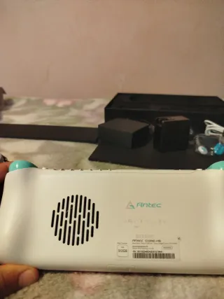 Ayaneo: ANTEC CORE HS con Windows 11 Portátil