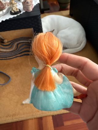 Muñeca coleccionable 9cm