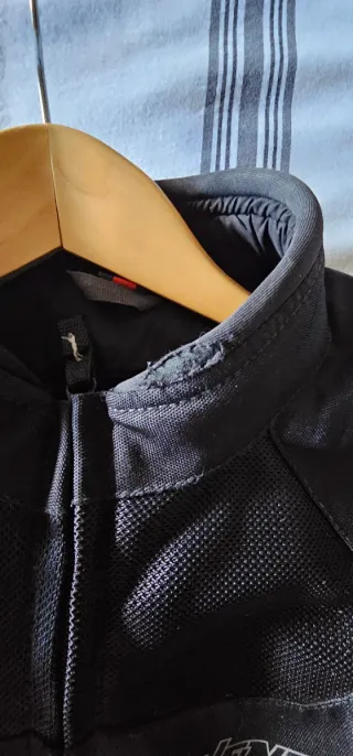 Chaqueta Moto SEVENTY Negra con Protecciones